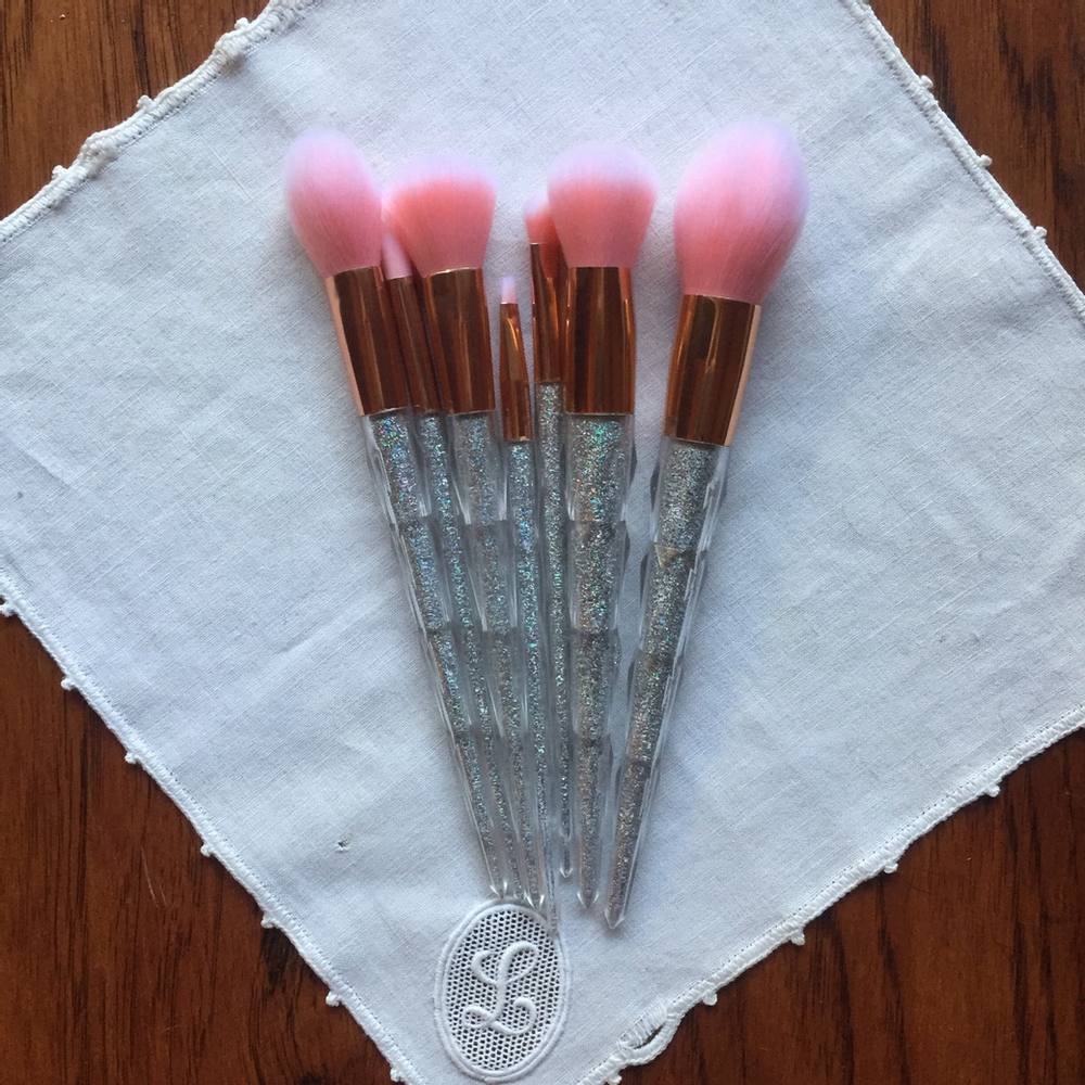 Makeup Brushes and Ancient Egyptian Ladies