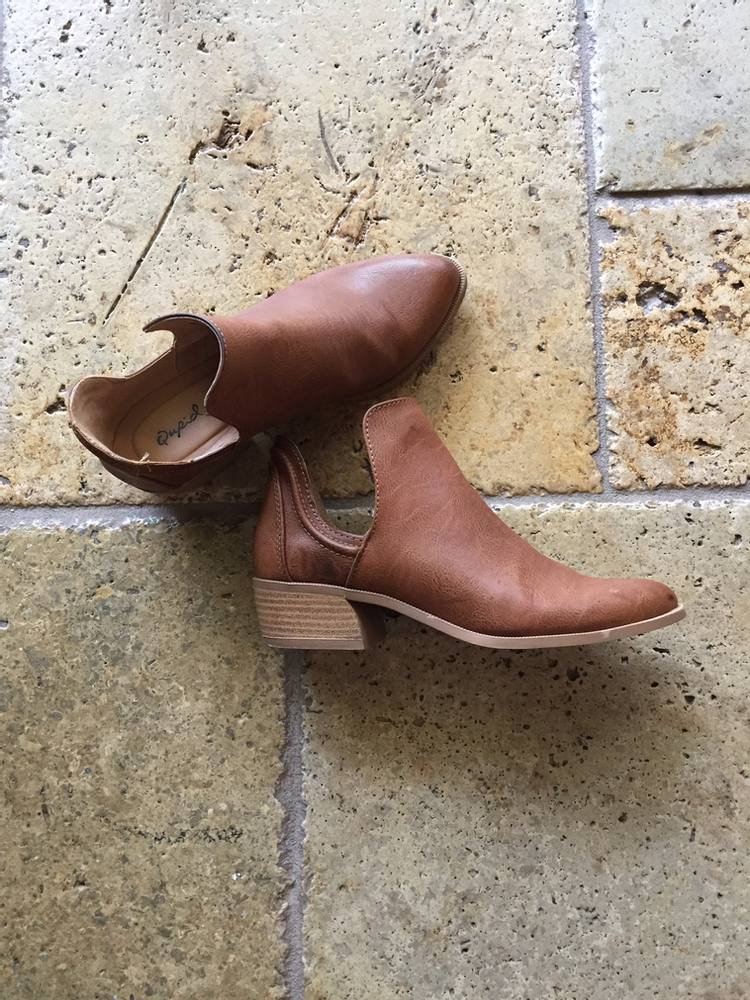 Vegan Leather vs Leather